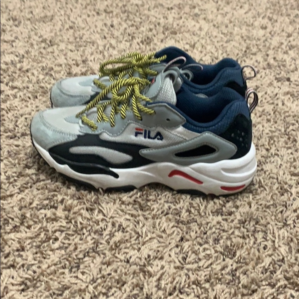 Fila Sneakers Size 6 Women’s